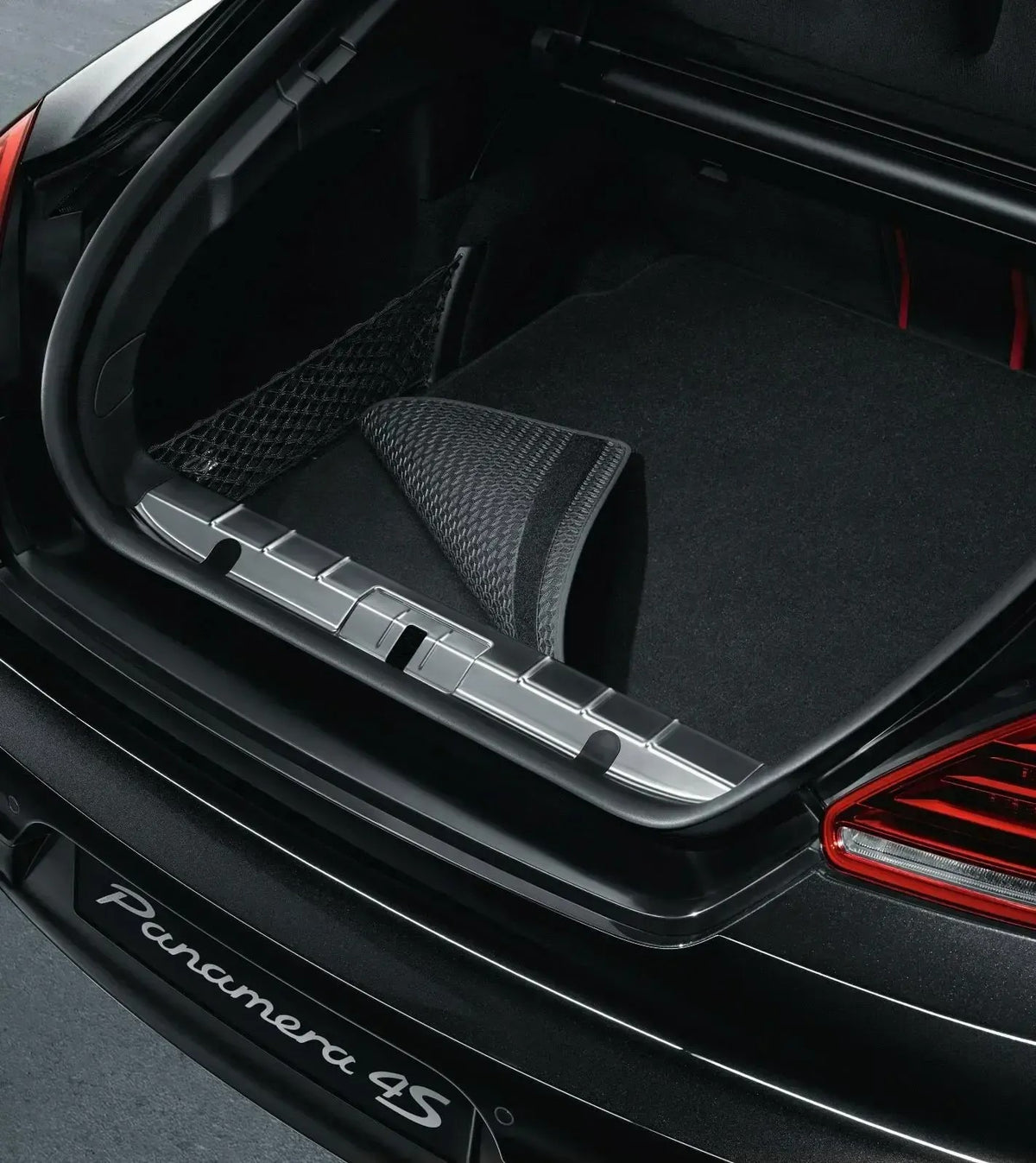 Porsche Reversible Luggage-Compartment Mat with Nubuk Surround for Panamera (G1 & G1 II) | Porsche Design