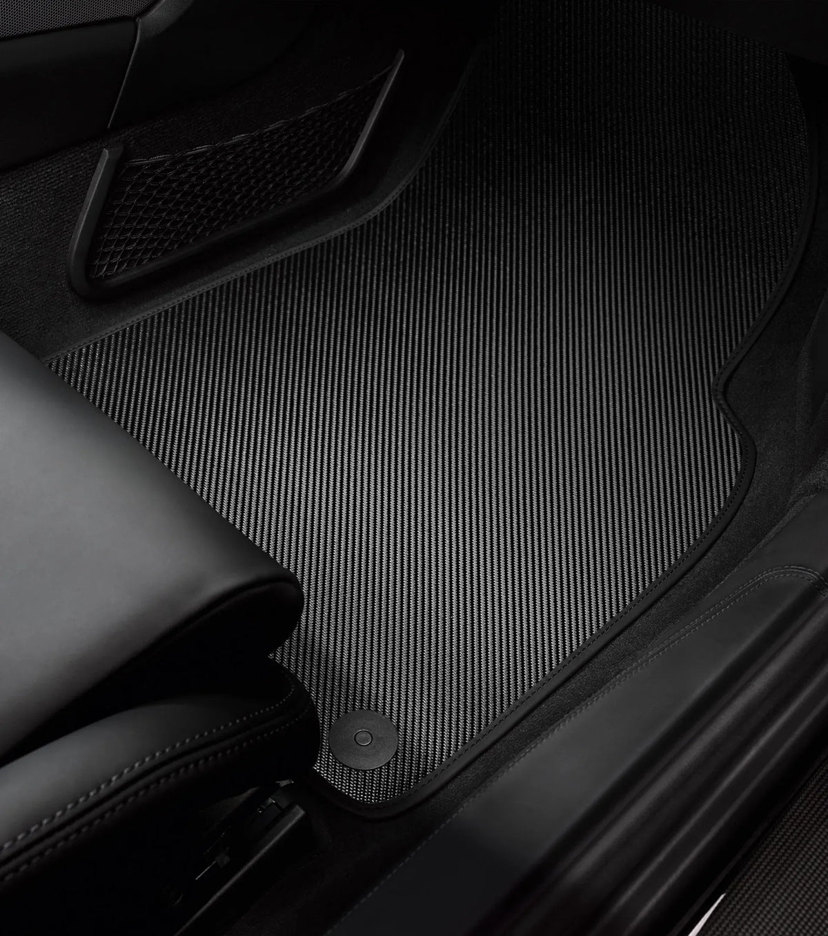 Porsche Carbon Floor Mats with Leather Edging for 911 and 718 | Porsche Design