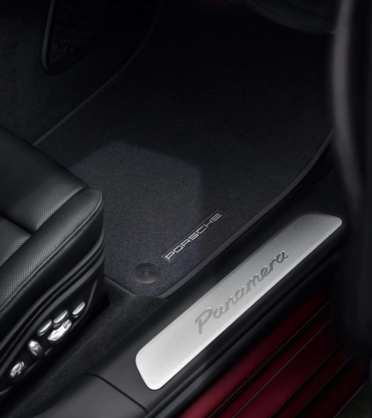 Porsche Floor Mats with Nubuk Edging for 718/911 (987 II & 997 II) | Porsche Design