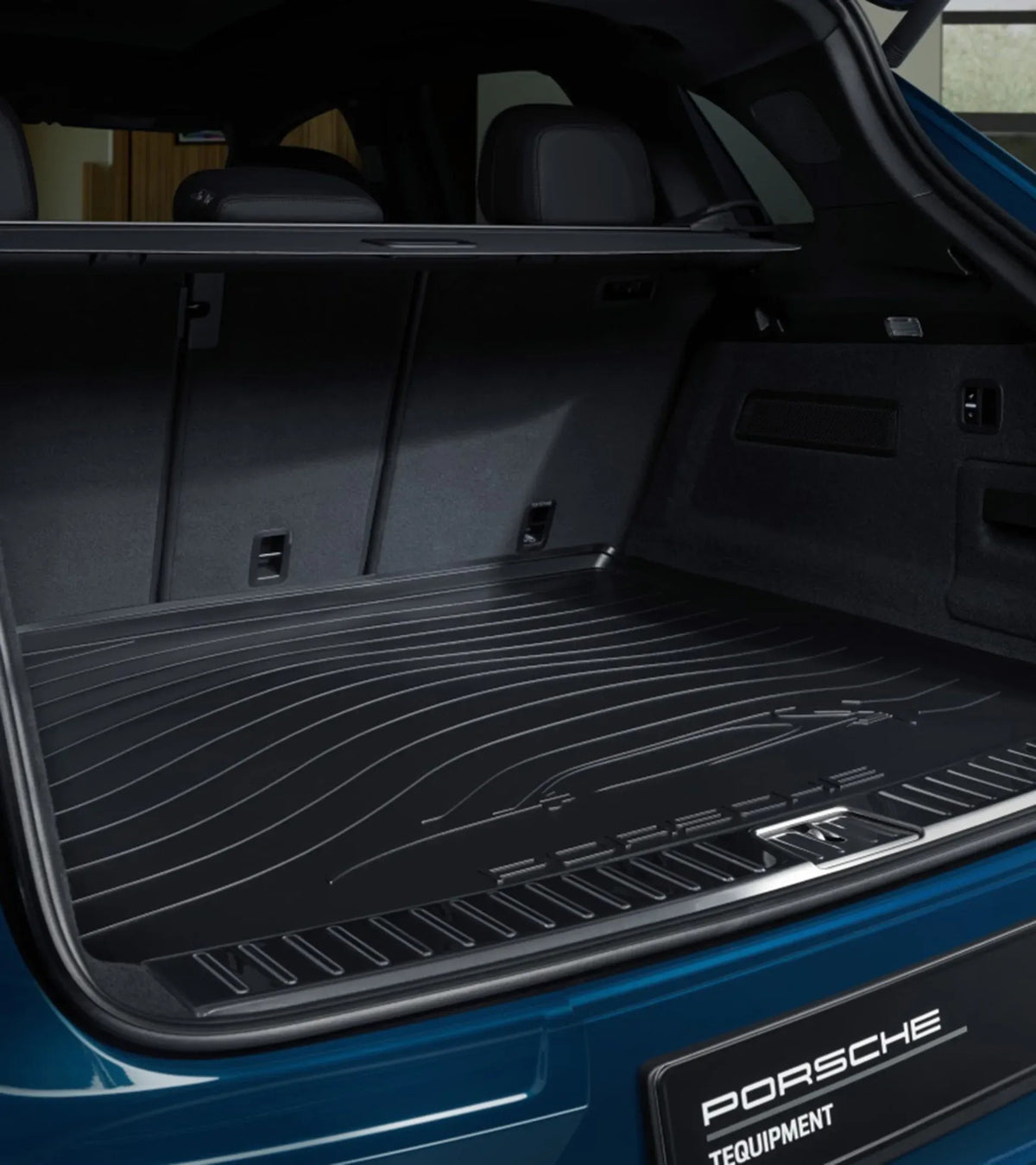Porsche Flat Luggage Compartment Liner for Cayenne (E3) | Porsche Design