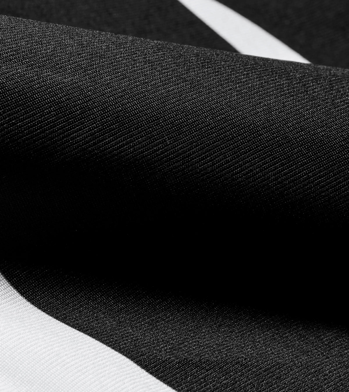 Porsche Indoor Car Cover 718 Cayman GT4 design | Porsche Design