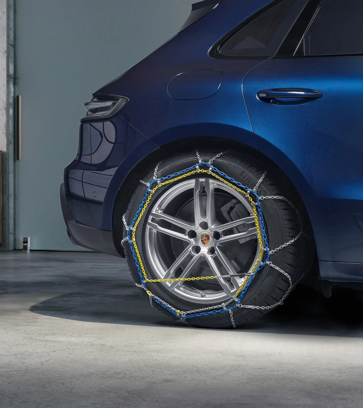 Porsche Snow Chains for Macan (I, II & III) | Porsche Design