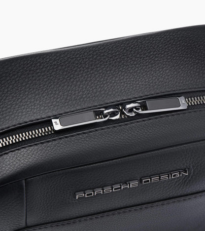 Roadster Leather Washbag M | Porsche Design