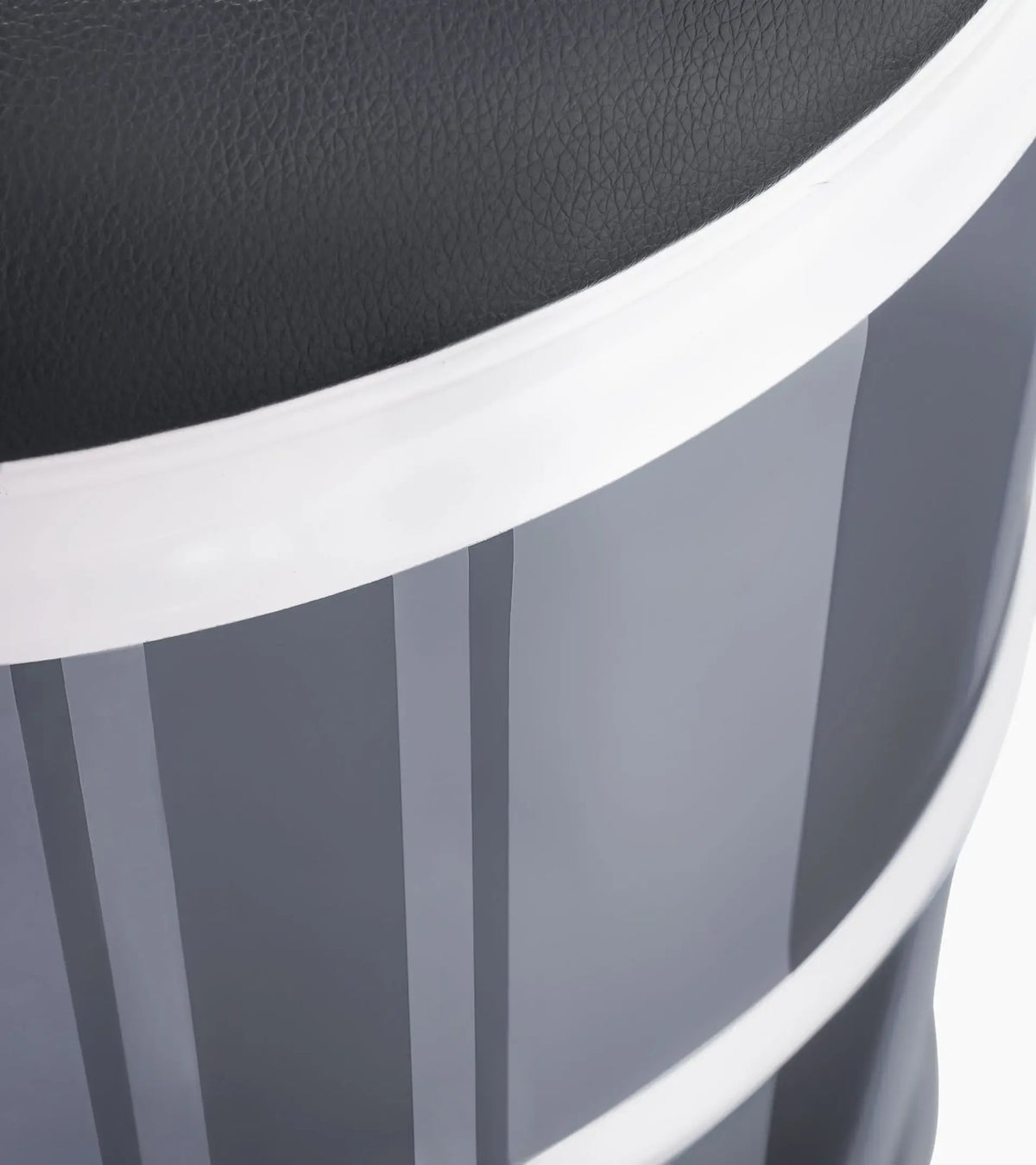 Barrel seat – Heritage | Porsche Design